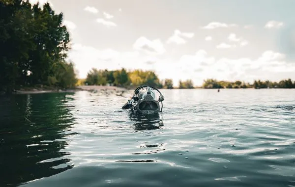 Technika a ukázky pracovního potápění — fotografie 1